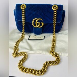 GUCCI Cobalt blue GG MARMONT  VELVET Shoulder Bag Small